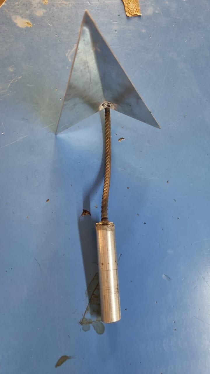 2-in-1 Triangle Soil Gardening Tool